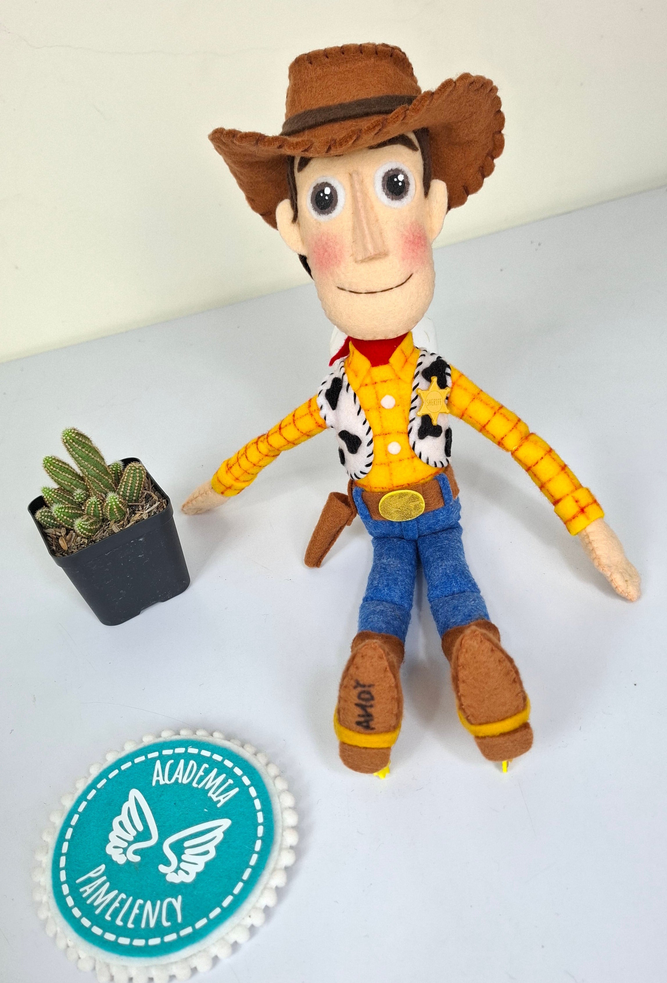 Woody (Versión Pamelency) – Paño Lency/Fieltro | Molde Digital