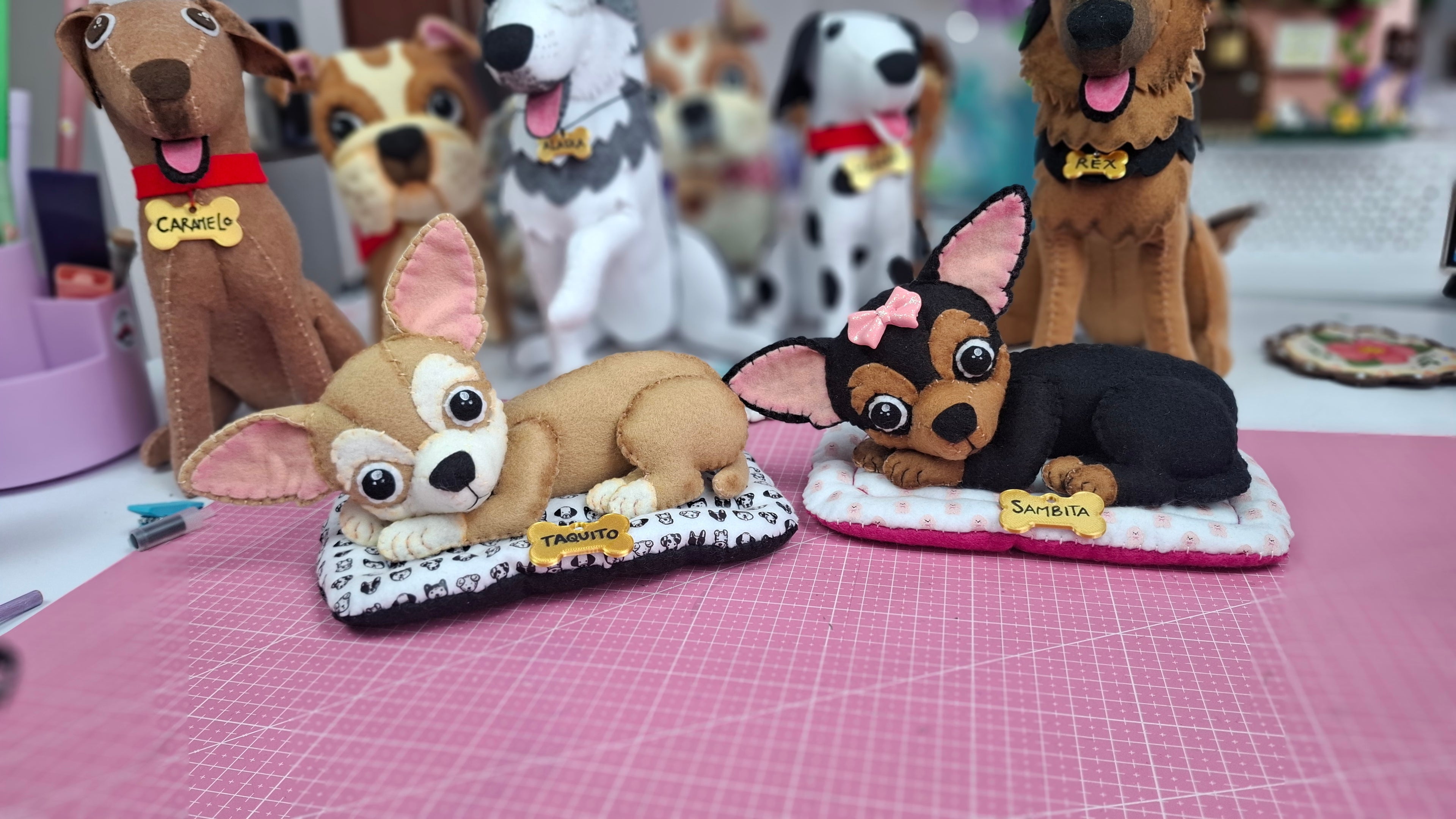 Perrito Chihuahua/Pinscher – Paño Lency/fieltro - Molde Digital