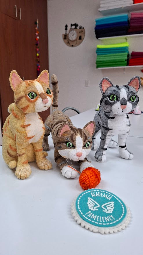 Gatitos Versión Pamelency – Paño Lency/Fieltro | Moldes Digitales