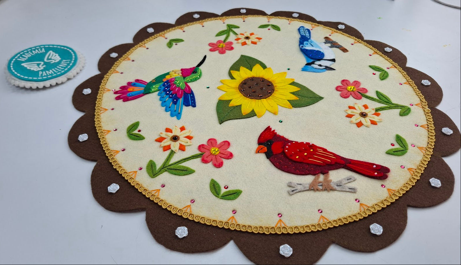 Centro de Mesa con Pajaritos – Molde Digital Paño Lency / Fieltro